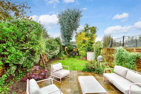 3 bedroom semi-detached house for sale, Elmbridge Road, Cranleigh, Surrey