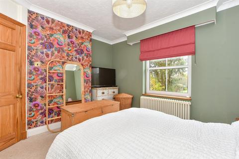 15 Elmbridge Road, Cranleigh, GU6 8NH