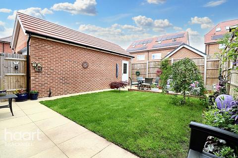 5 Deacon Grove, Warfield, Bracknell, RG42 4HT
