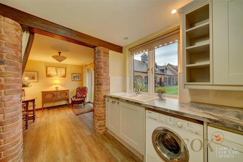 1 bedroom barn conversion for sale, Holt Castle Barn, Worcester WR6