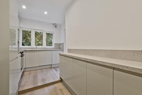 2 bedroom flat to rent, Ground Floor Flat, Muswell Hill Place, Muswel Hill, N10