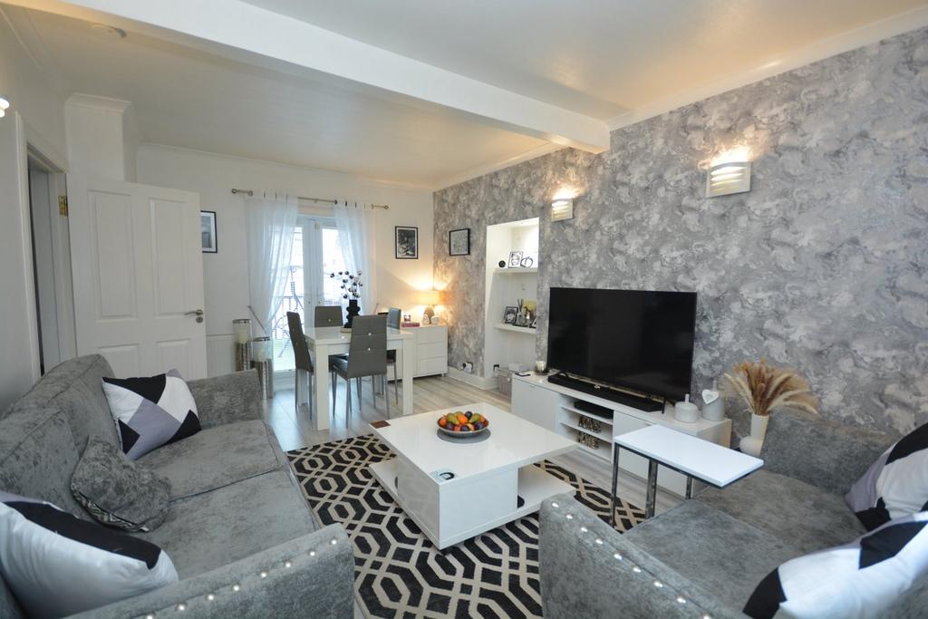 Rathlin Avenue, Kilmarnock, KA1 3 bed semidetached house for sale £