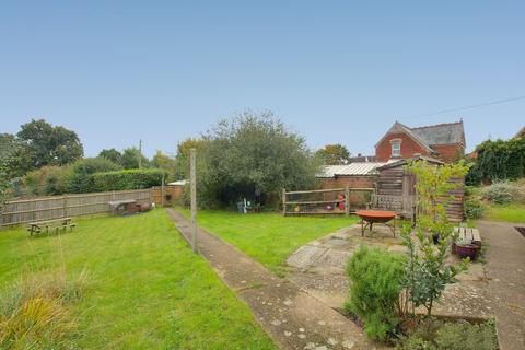 3 bedroom detached bungalow for sale, Romsey