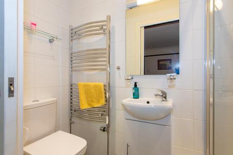 38 The Square, Grantown-on-spey, PH26 3HF