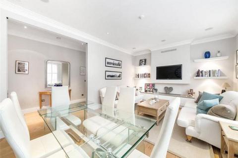 3 bedroom townhouse to rent, Taunton Mews, London NW1