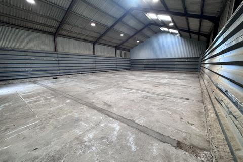 Industrial unit to rent, Lyons Hall Road, Braintree CM7