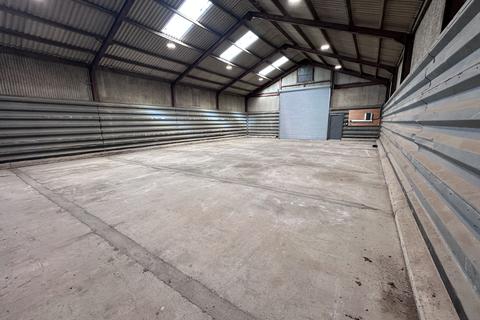 Industrial unit to rent, Lyons Hall Road, Braintree CM7