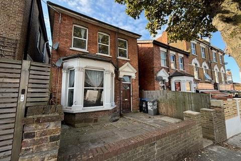 3 bedroom flat for sale, Nicoll Road, Harlesden, London, NW10