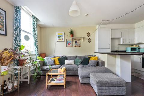 2 bedroom apartment to rent, Evering Road, London, E5