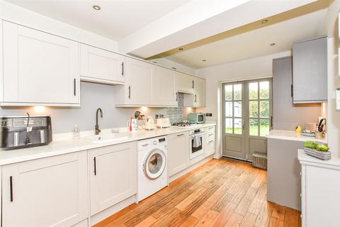 3 bedroom semi-detached house for sale, Hastings Road, Hawkhurst, Cranbrook, Kent