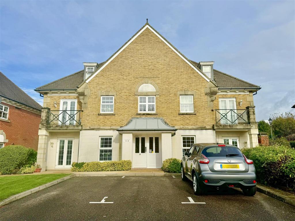 Jasmine Way, BexhillOnSea TN39 2 bed ground floor flat to rent £