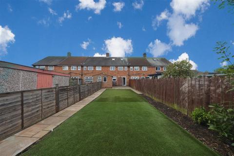 3 bedroom terraced house for sale, Bishop Alcock Road, Hull