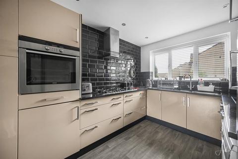 30 Nightingale Park, Neath, SA11 3RX