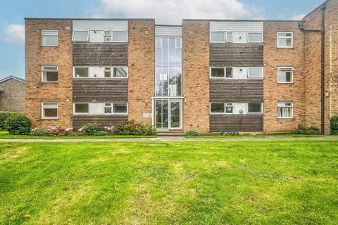46 Bishops Court, Trumpington, Cambridge, CB2 9NN