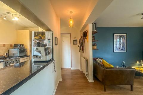 46 Bishops Court, Trumpington, Cambridge, CB2 9NN