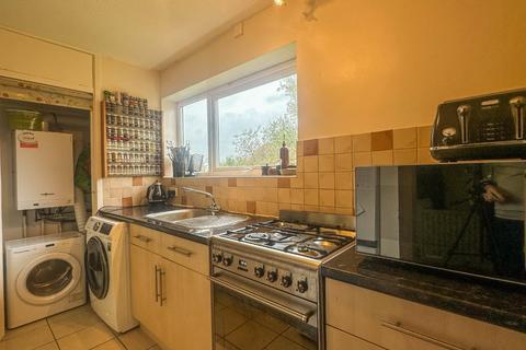 46 Bishops Court, Trumpington, Cambridge, CB2 9NN