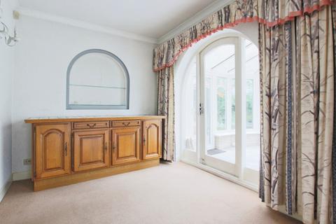 3 bedroom detached bungalow for sale, Easenby Avenue, Kirk Ella, Hull, East Riding of Yorkshire, HU10 7JP