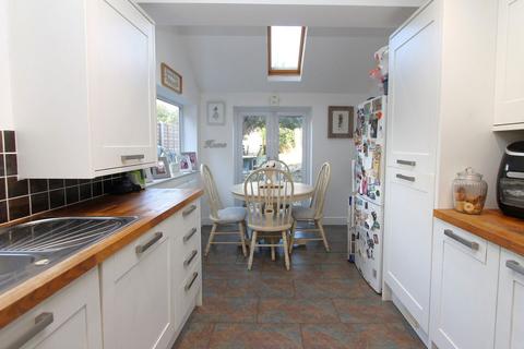 7 Brook Road, Stourbridge, DY8 1NQ