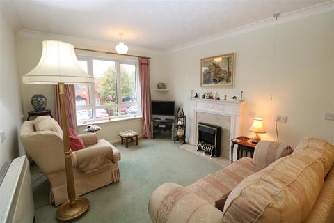 2 bedroom apartment for sale, Ashdene Gardens, Kenilworth