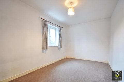 2 bedroom flat for sale, Bristol Road, Quedgeley