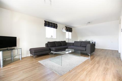 3 bedroom penthouse to rent, Mariners Wharf, Newcastle Upon Tyne NE1