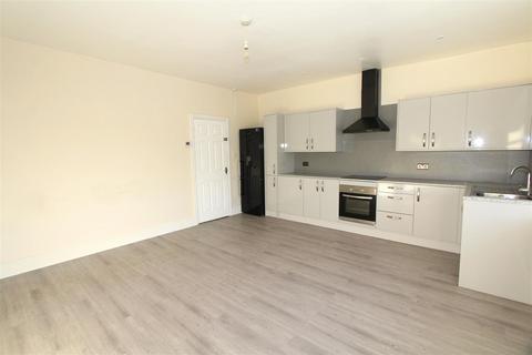 2 bedroom flat to rent, Moss Lane, Timperley, Altrincham