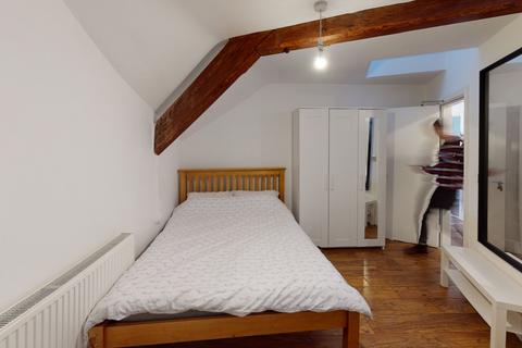 undefined, Flat 2, 54 Glasshouse Street, Nottingham, Nottinghamshire, NG1