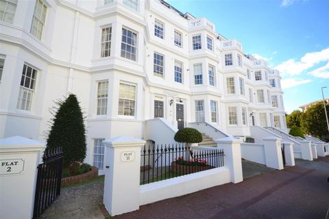 3 bedroom flat to rent, Silverdale Road, Eastbourne BN20