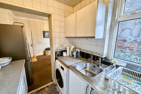 2 bedroom terraced house for sale, Heaton Street, Salford, M7