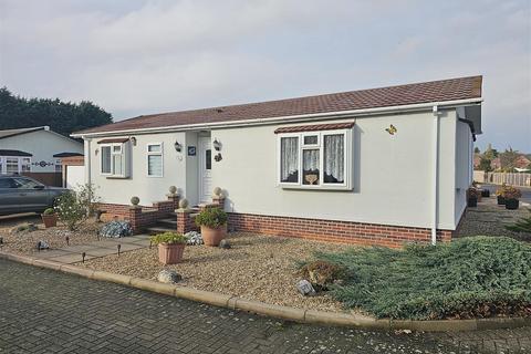 2 bedroom park home for sale, Priory Road, Sleaford NG34