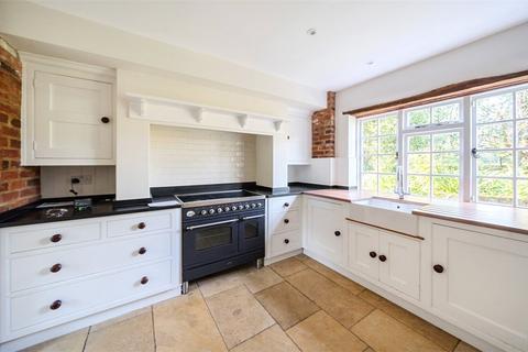 4 bedroom semi-detached house to rent, Bowood Lane, Wendover, Aylesbury, Buckinghamshire, HP22