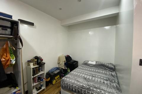 6 bedroom terraced house for sale, Caistor Park Rd, London, E15