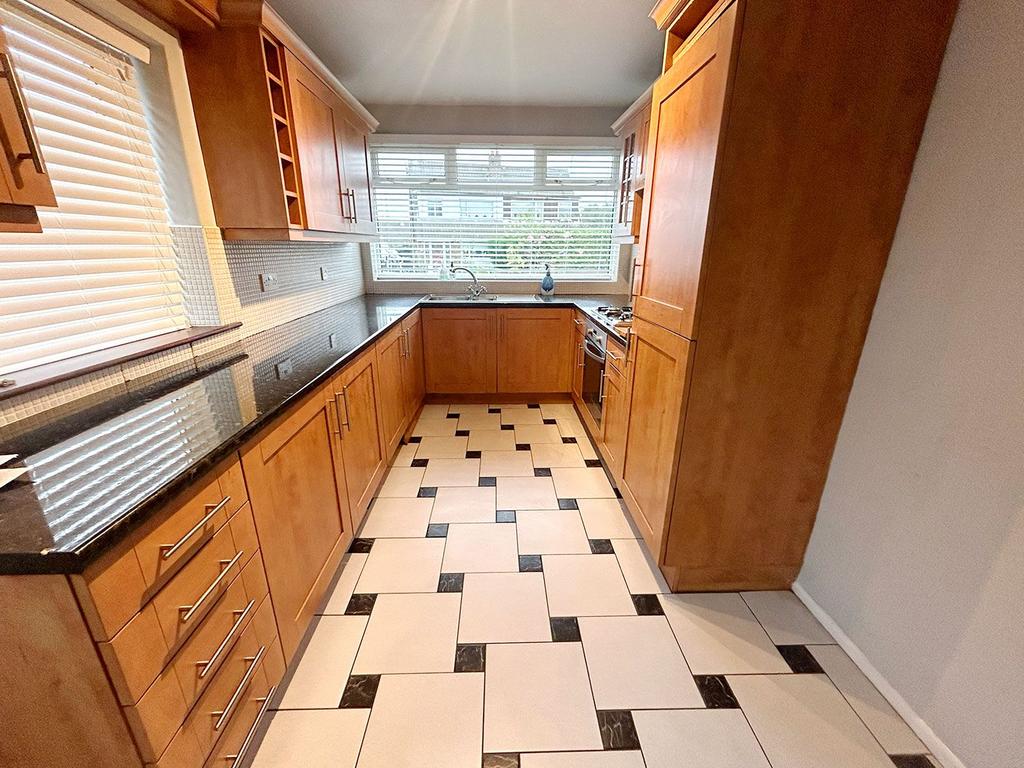 Kinross Avenue, AshtoninMakerfield... 3 bed semidetached house for