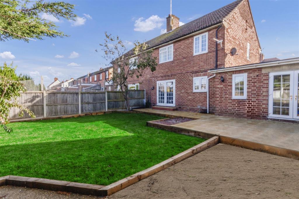 Garden 3.jpg