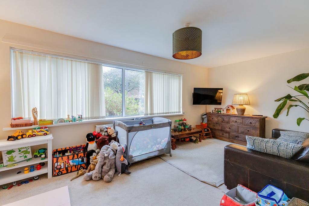 Harlech Drive, Dinas Powys, Vale of... 3 bed semidetached house for
