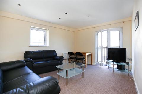 3 bedroom apartment to rent, Rialto Building, Newcastle Upon Tyne NE1