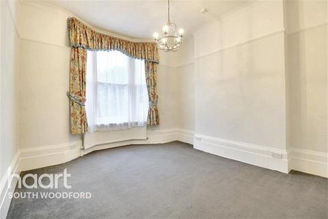 5 bedroom semi-detached house to rent, Cleveland Road, South Woodford, E18