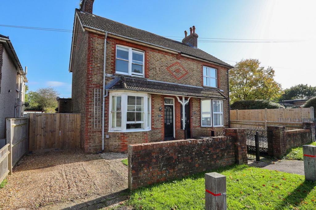 Junction Road, Burgess Hill, RH15 3 bed property for sale £500,000