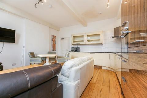 3 bedroom apartment to rent, 38/40 Grainger Street, Newcastle Upon Tyne NE1