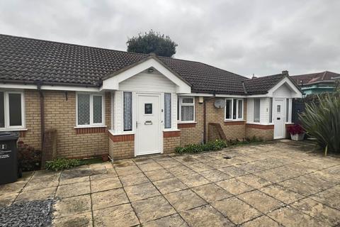 2 Campden Way, Dagenham, RM8 2JF