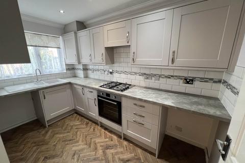 2 Campden Way, Dagenham, RM8 2JF