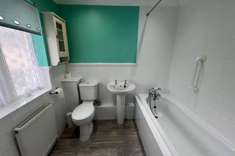 2 Campden Way, Dagenham, RM8 2JF