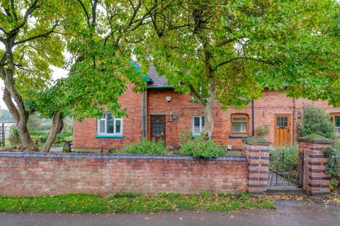 2 bedroom cottage for sale, Berry Lane, Upton Warren, Bromsgrove, B61 9EX