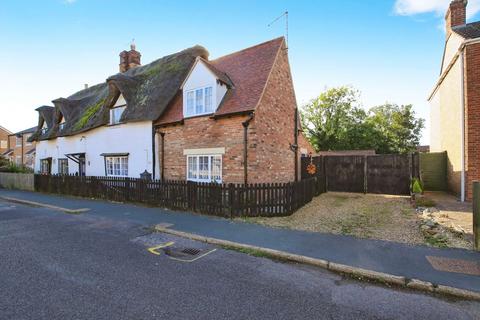 3 bedroom cottage for sale, Low Cross, Peterborough PE7