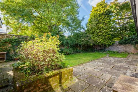 3 bedroom detached bungalow for sale, Hadmans Close, Horsham, RH12