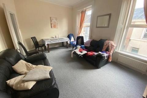 4 bedroom flat to rent, Clifton Place, Plymouth PL4