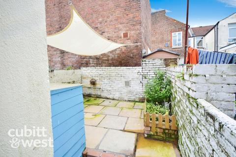 3 bedroom terraced house to rent, Samuel Road Portsmouth PO1