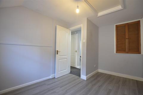 2 bedroom terraced house to rent, Witcombe Place, Gloucestershire GL52