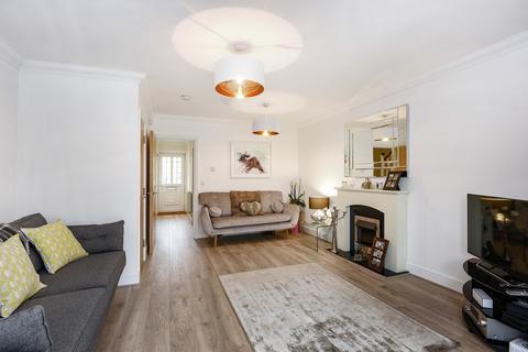 3 bedroom terraced house to rent, Asprey Mews Beckenham BR3