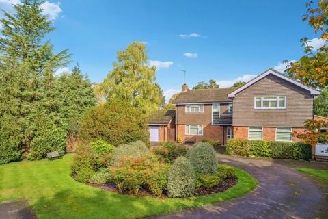 5 bedroom detached house for sale, Garden Close, Aylesbury HP22